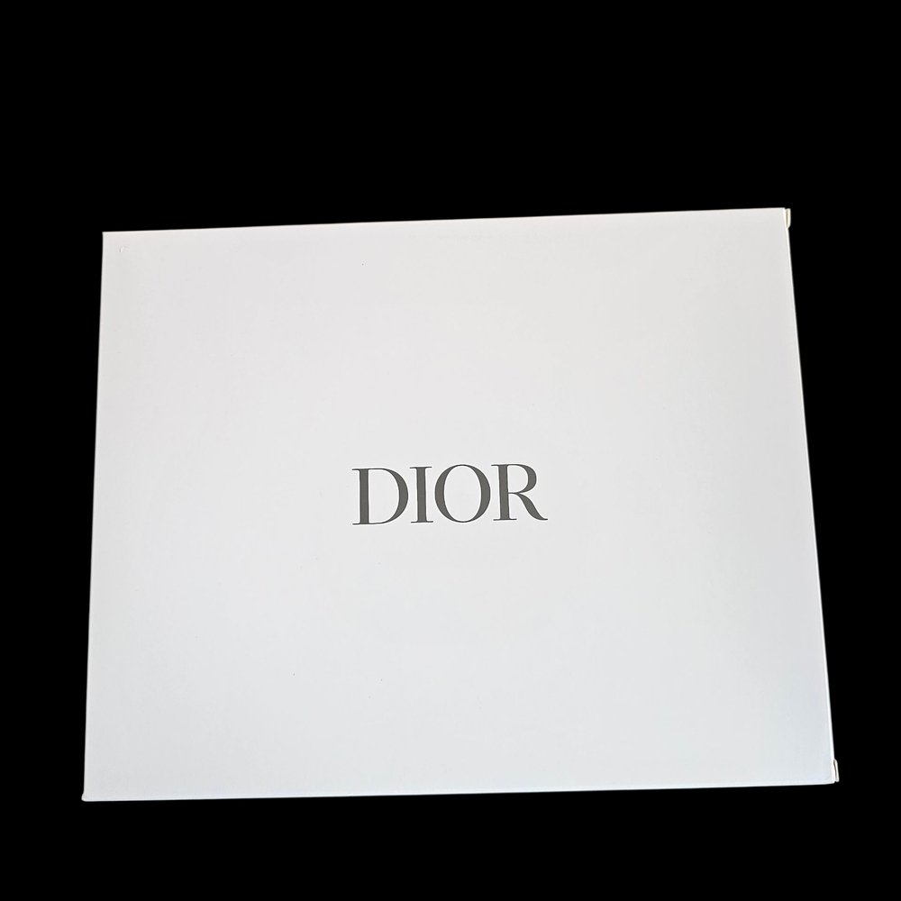 Dior Beige Woven Cosmetic Pouch with Crossbody Gold Chain NEW GWP - Picture 8 of 9